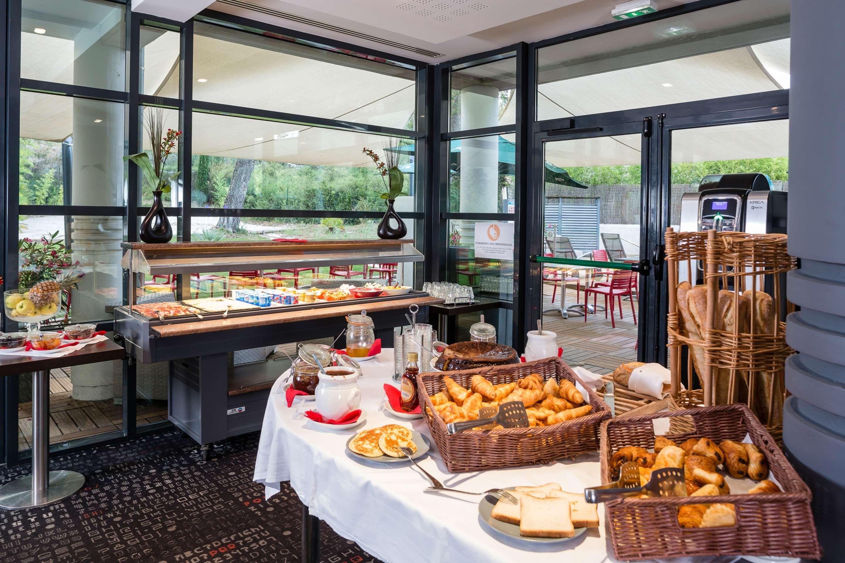 Mercure Aix-En-Provence La Duranne Gare Tgv Екстер'єр фото