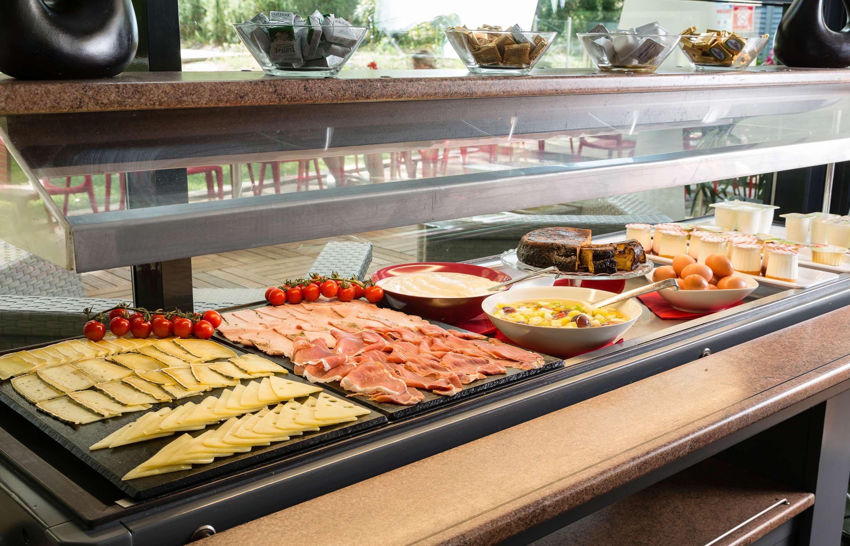 Mercure Aix-En-Provence La Duranne Gare Tgv Екстер'єр фото