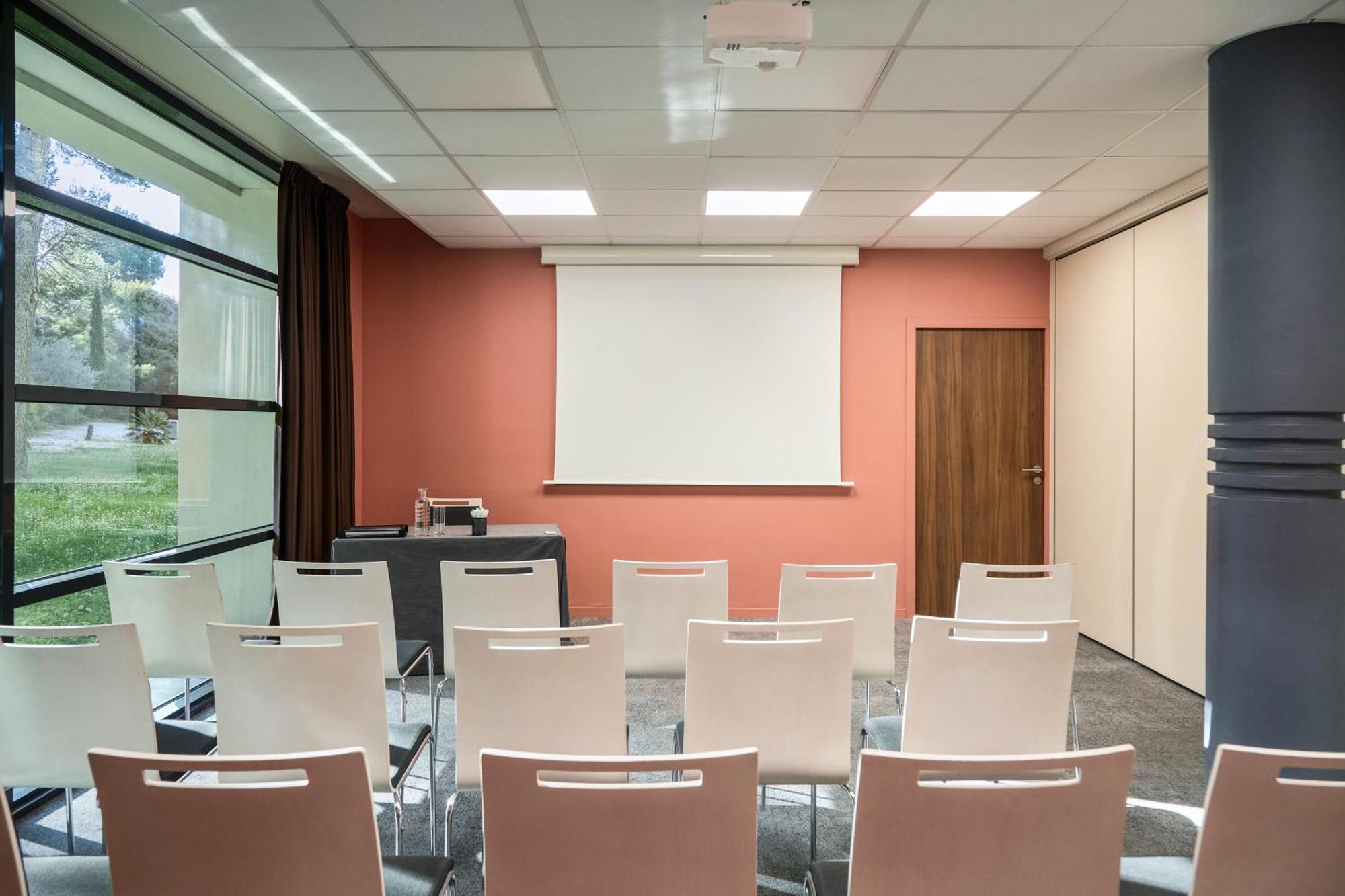 Mercure Aix-En-Provence La Duranne Gare Tgv Екстер'єр фото