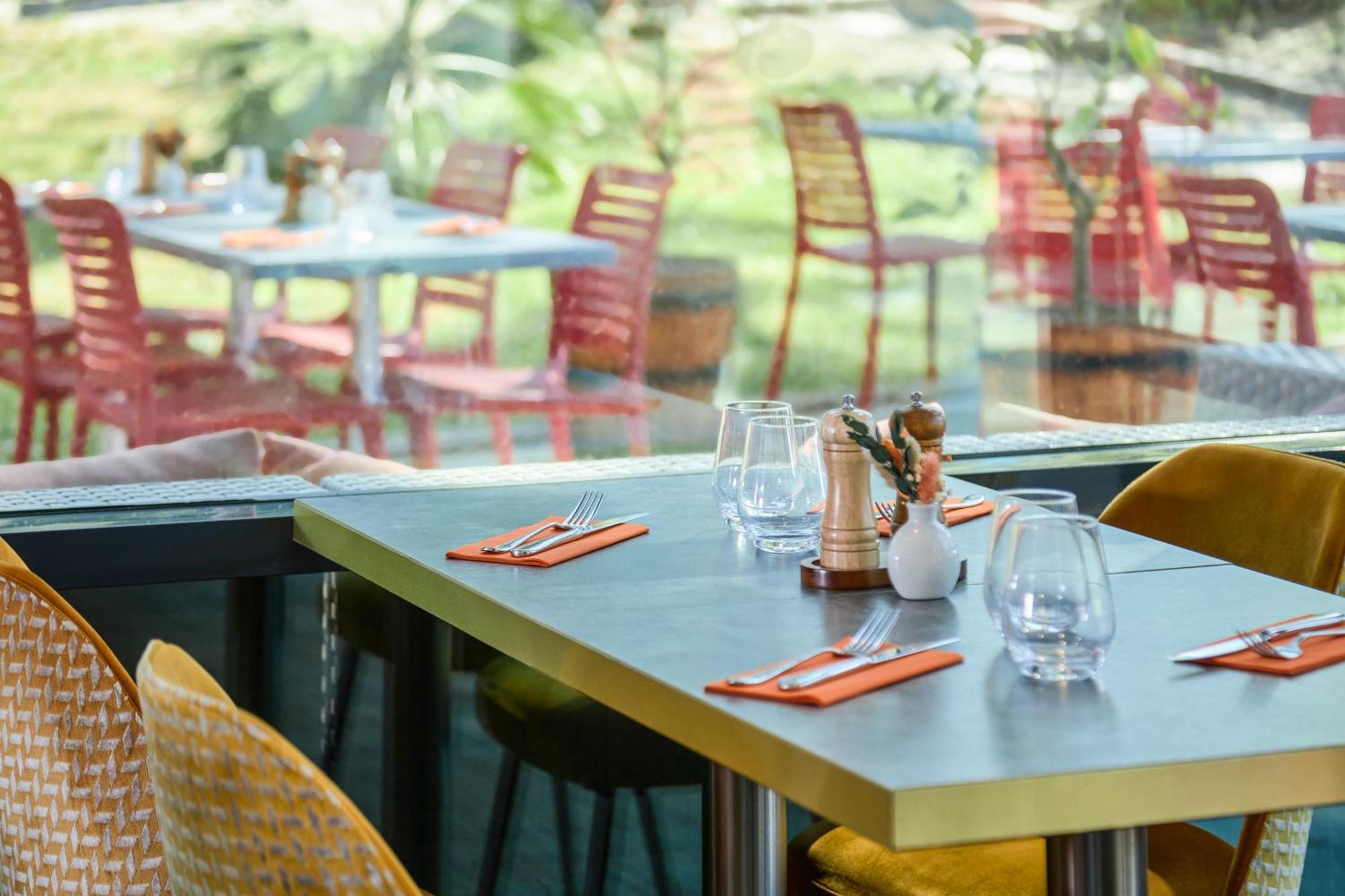 Mercure Aix-En-Provence La Duranne Gare Tgv Екстер'єр фото