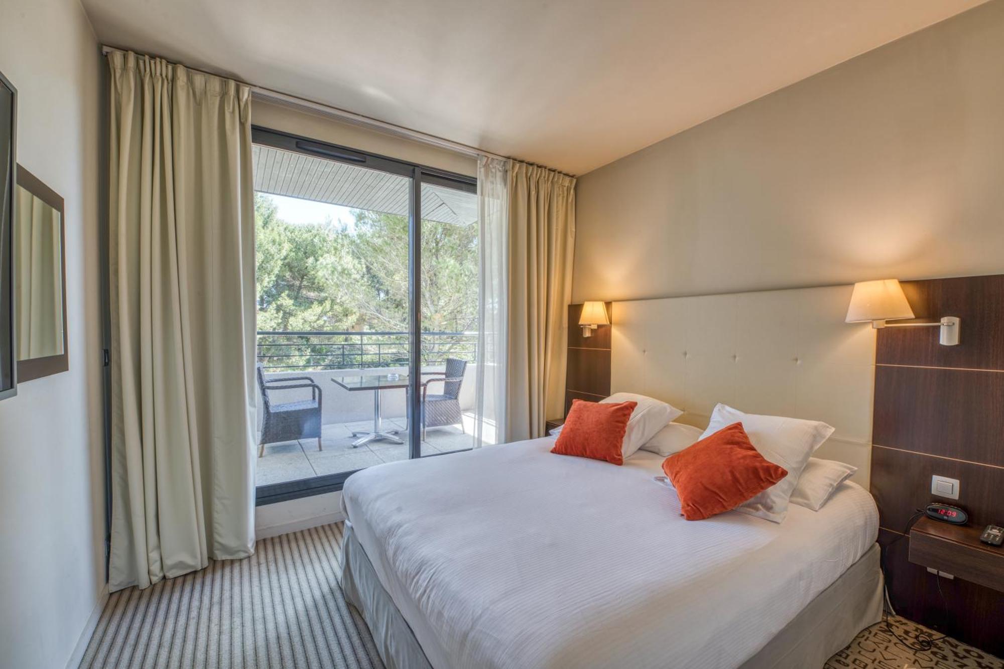 Mercure Aix-En-Provence La Duranne Gare Tgv Екстер'єр фото