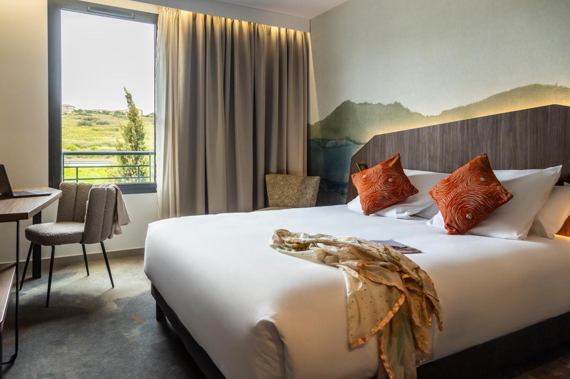 Mercure Aix-En-Provence La Duranne Gare Tgv Екстер'єр фото