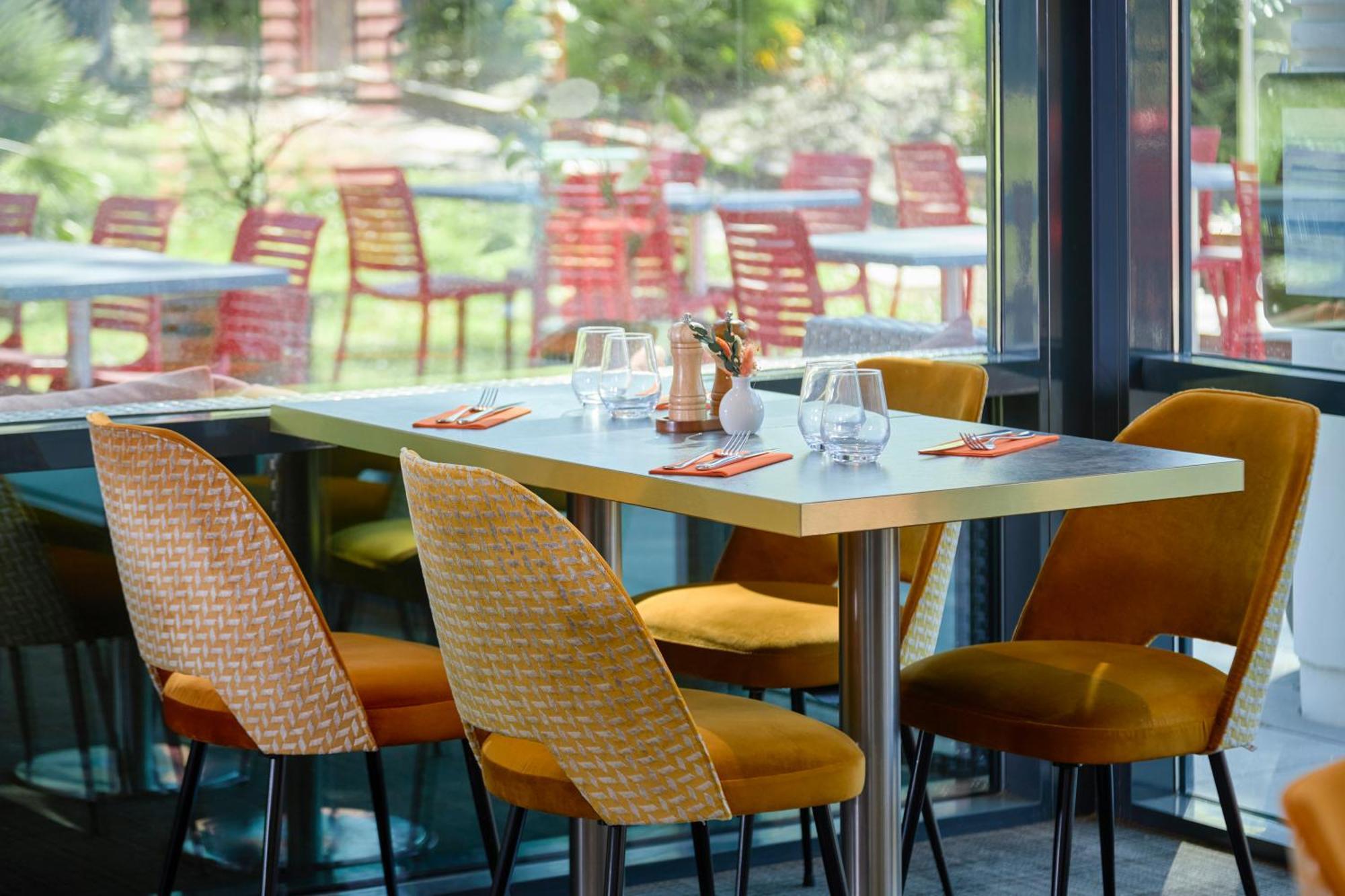 Mercure Aix-En-Provence La Duranne Gare Tgv Екстер'єр фото