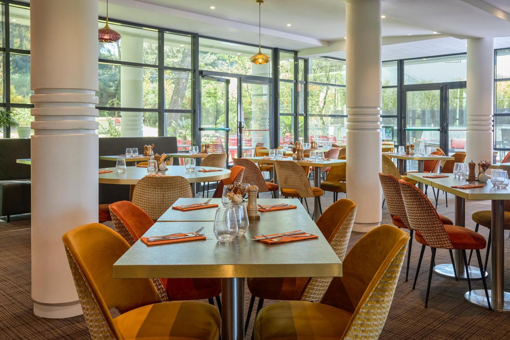 Mercure Aix-En-Provence La Duranne Gare Tgv Екстер'єр фото