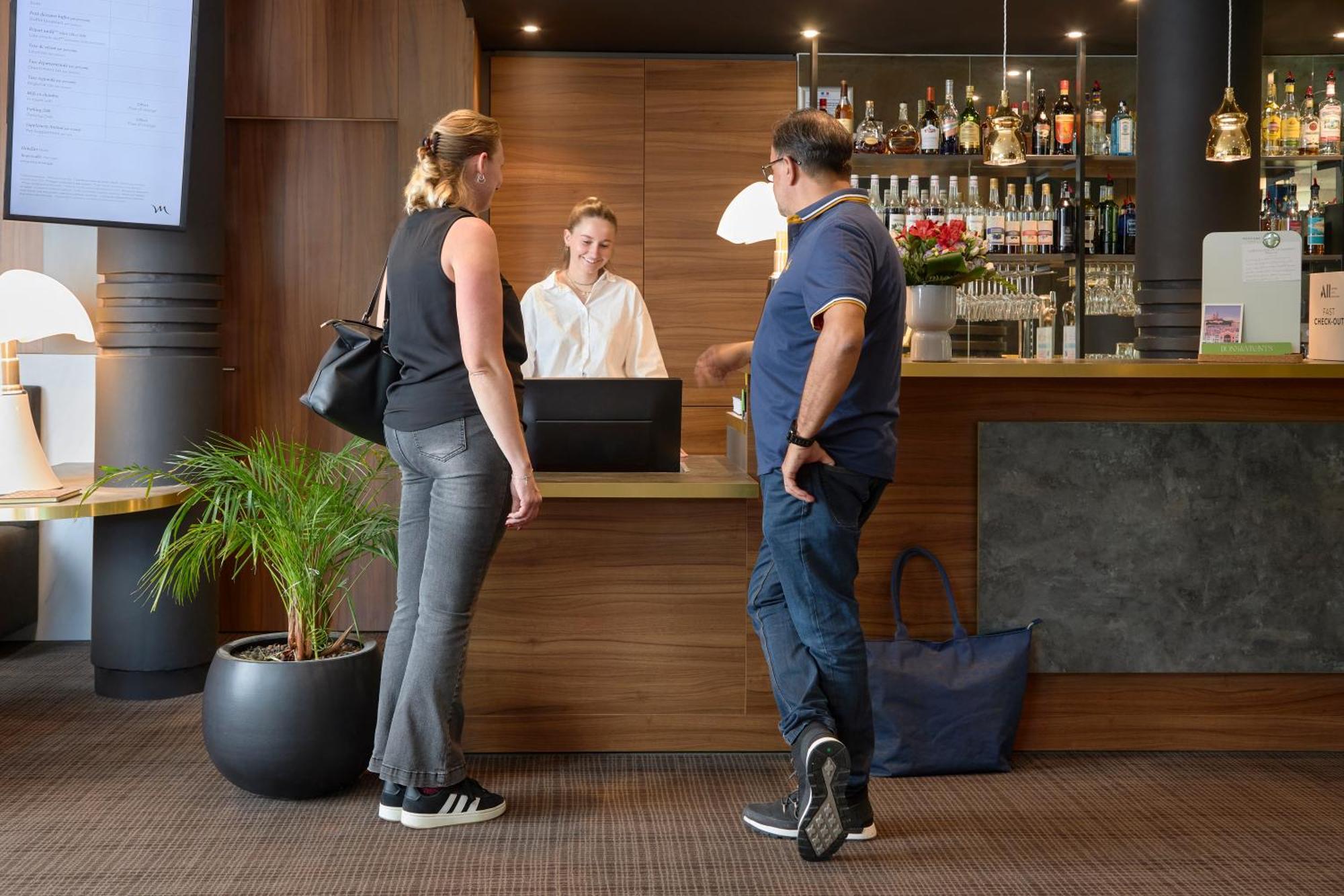 Mercure Aix-En-Provence La Duranne Gare Tgv Екстер'єр фото