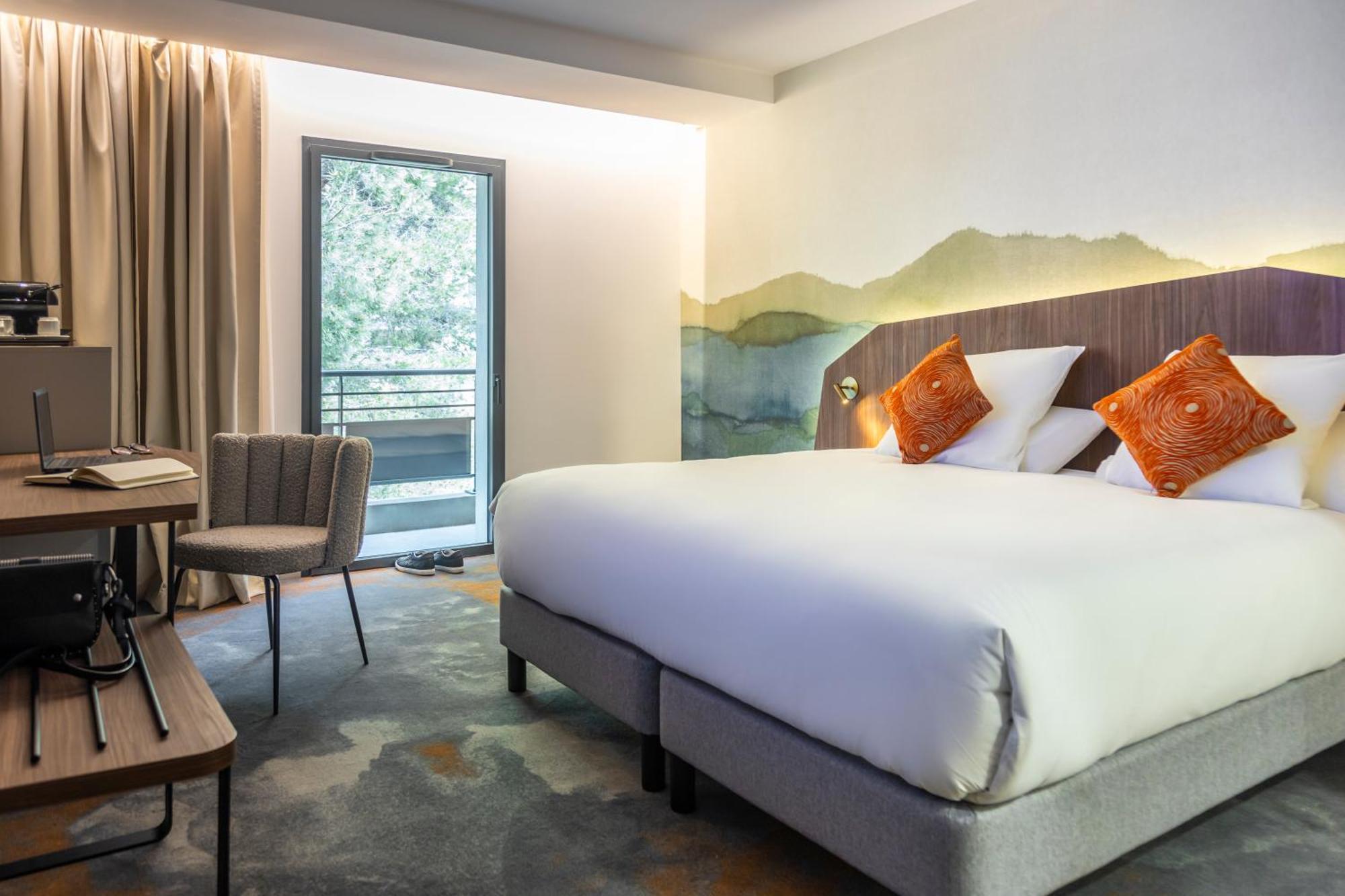 Mercure Aix-En-Provence La Duranne Gare Tgv Екстер'єр фото